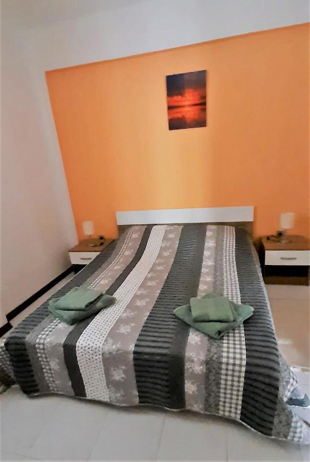 Apartments Petra Tribunj  Ngoại thất bức ảnh
